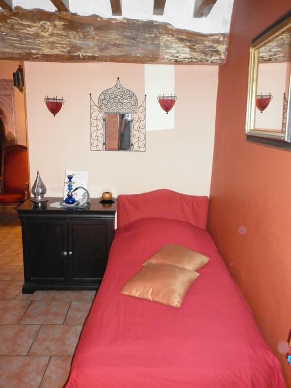 La Chartreuse Hotell Poilly-sur-Tholon Rum bild